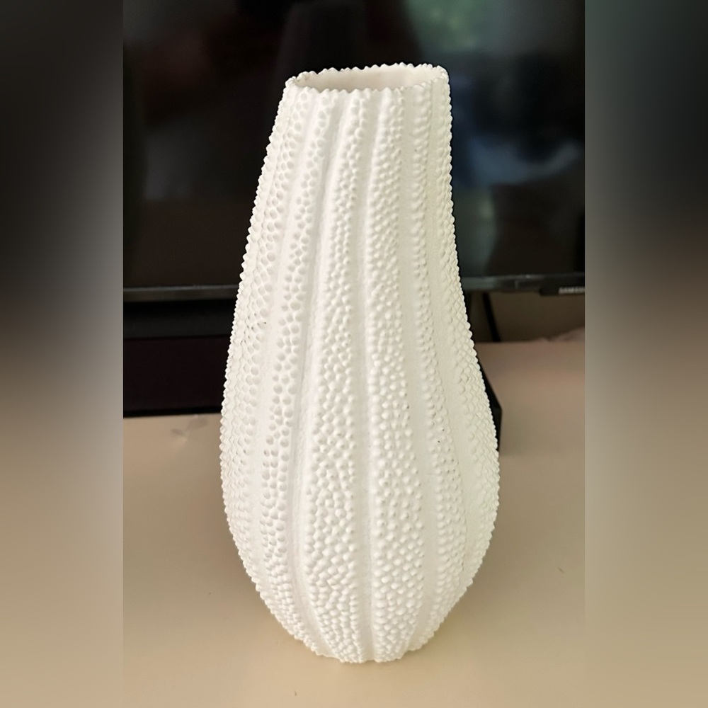Hand Made Anthropologie Fine Bone China Textured Sea Urchin Vase RARE White HTF